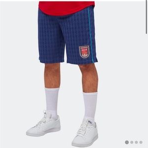 NWT Official Arsenal Retro Chevron Shorts